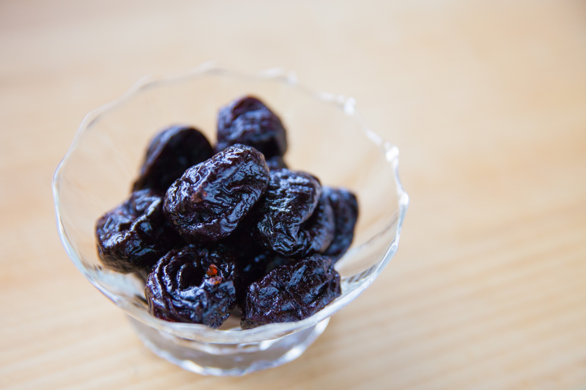 プルーンの適正な摂取量は 食べ過ぎるとどうなる 美味しく適切に食べてプルーン効果をゲット ナッツとドライフルーツ専門店 小島屋ブログ プルーンの適正な摂取量は 食べ過ぎるとどうなる 美味しく適切に食べてプルーン効果をゲット ナッツとドライフルーツ専門店 小島屋ブログ