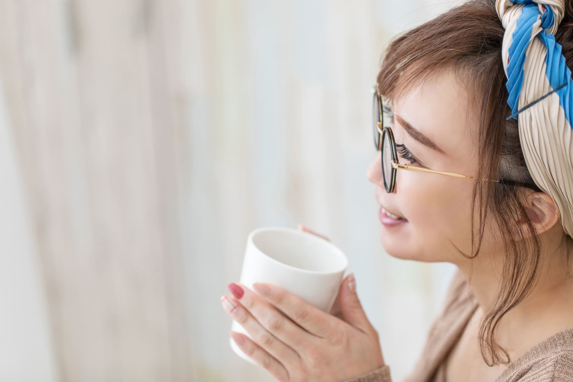 ハイビスカスティーの特徴や栄養成分とは 知られざる効果効能やおすすめの飲み方を紹介